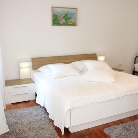 Central House Nona Villa Crikvenica Bagian luar foto