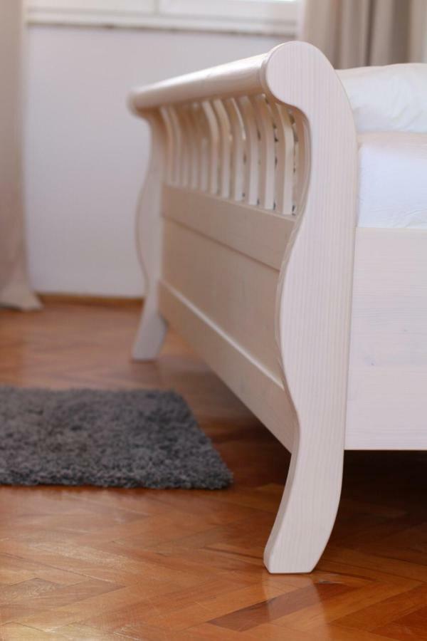 Central House Nona Crikvenica Bagian luar foto