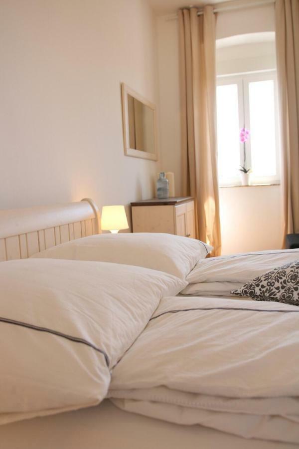 Central House Nona Crikvenica Bagian luar foto