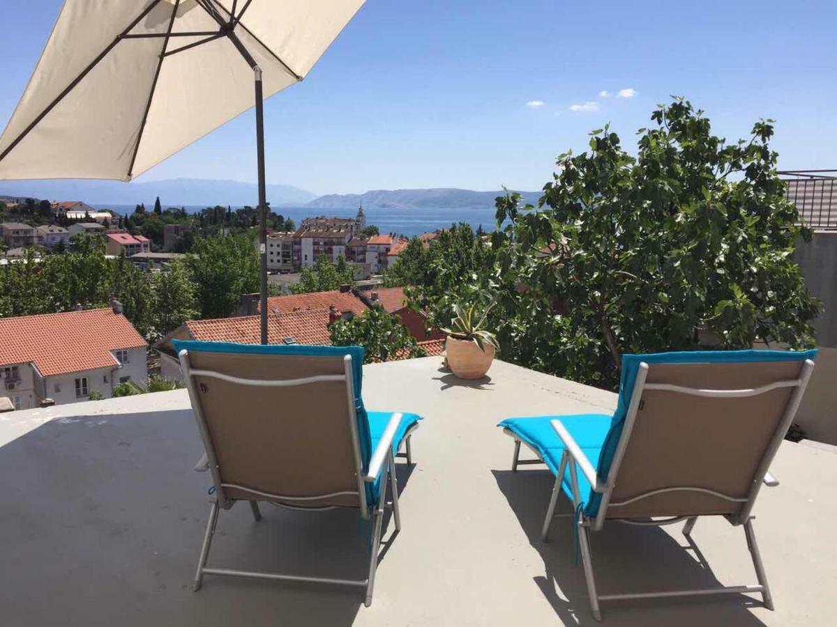 Central House Nona Crikvenica Bagian luar foto